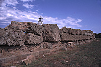 Resti del reticolatum romano nel tempio di Hera Lacinia a Capocolonna